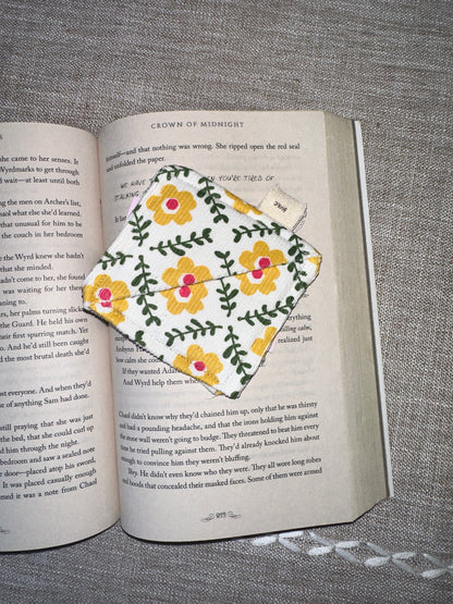 Chic Flowers Corner Bookmark